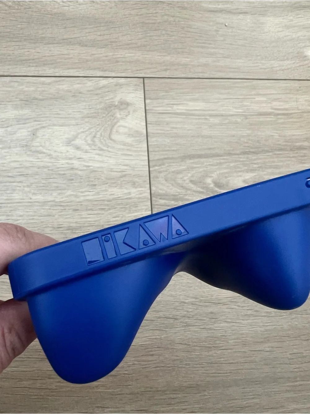 Bailey Hikawa Ishi phone case in cobalt blue